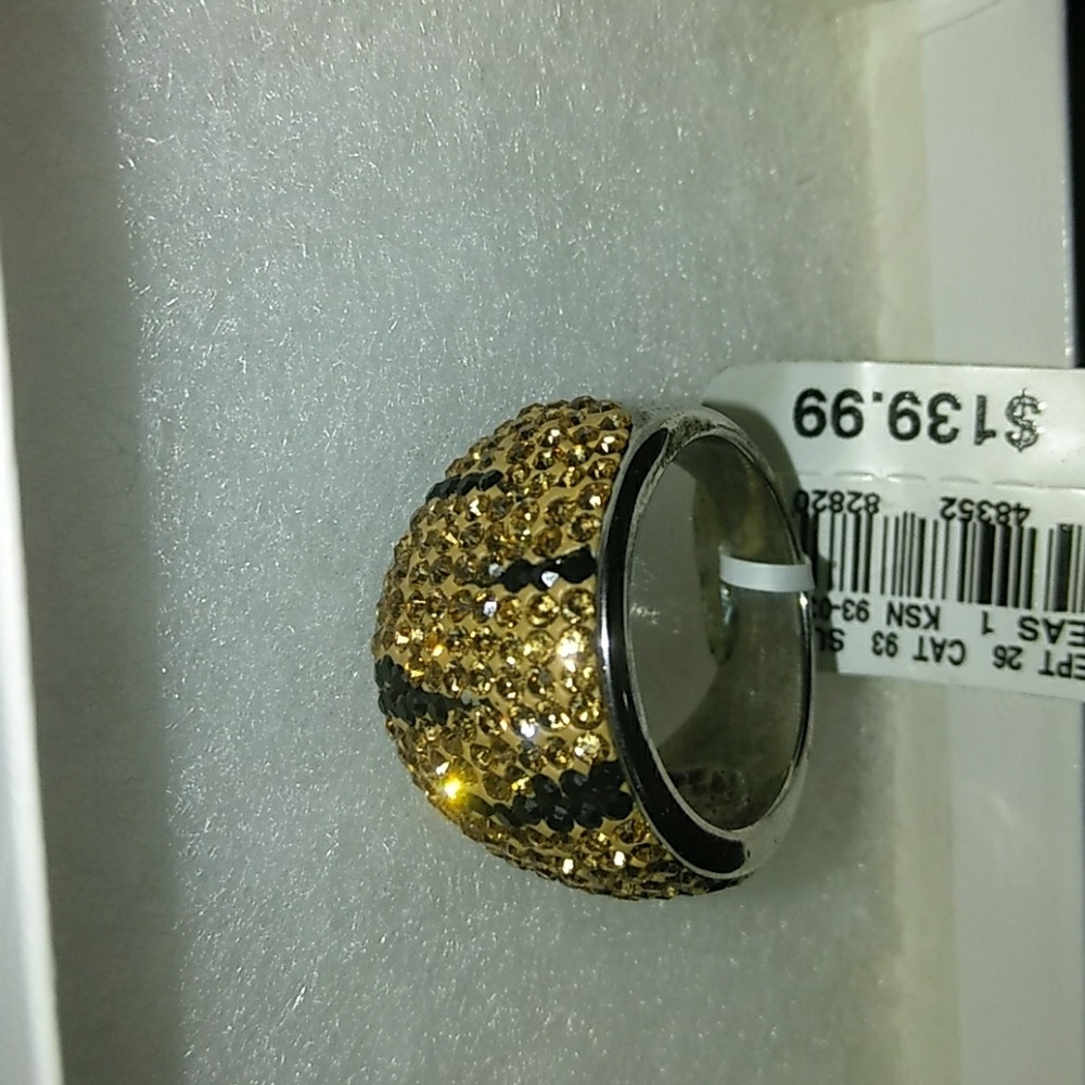 **on hold*** /trade....